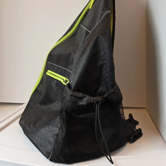 Unisex Black Crossbody Sling Bag Daypack Neon Yellow Green Sporty Travel Hiking - Picture 3 of 10